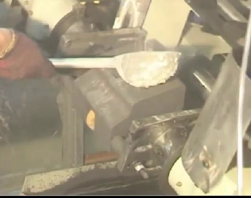 La máquina de la gravedad del agente del fusor del grafito del bastidor del grifo de cobre amarillo I75L muere lubricante de polvo del grafito de 400 mallas